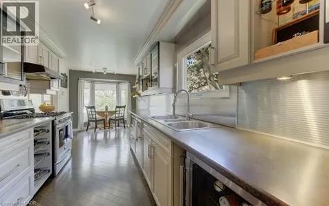 108 Clearwater Crescent Waterloo ON N2V 1L8