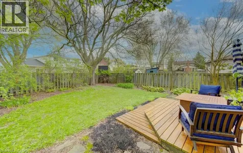 108 Clearwater Crescent Waterloo ON N2V 1L8