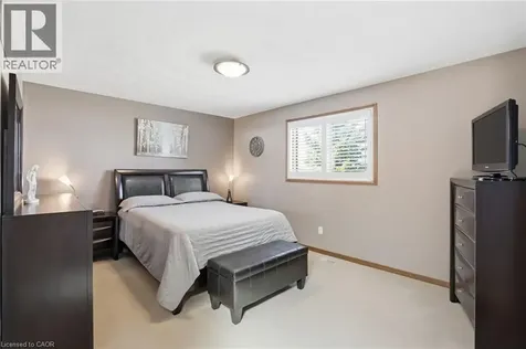 32 Highbury Drive Stoney Creek ON L8J 2T4