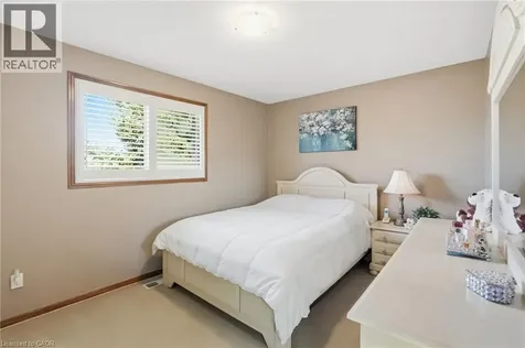 32 Highbury Drive Stoney Creek ON L8J 2T4