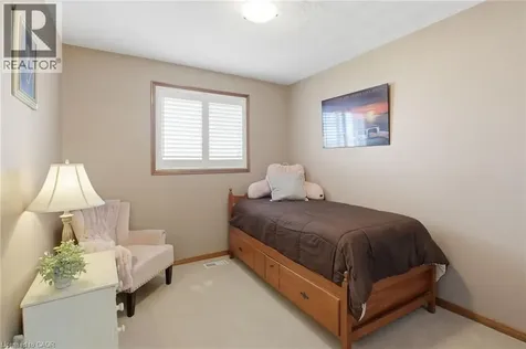 32 Highbury Drive Stoney Creek ON L8J 2T4