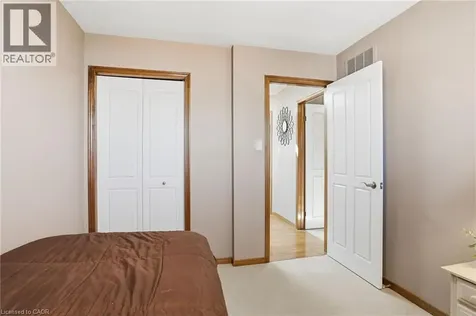 32 Highbury Drive Stoney Creek ON L8J 2T4
