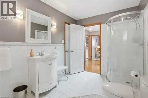 32 Highbury Drive Stoney Creek ON L8J 2T4