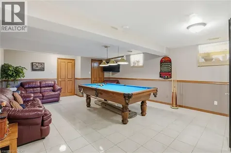 32 Highbury Drive Stoney Creek ON L8J 2T4