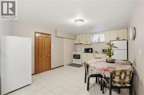32 Highbury Drive Stoney Creek ON L8J 2T4