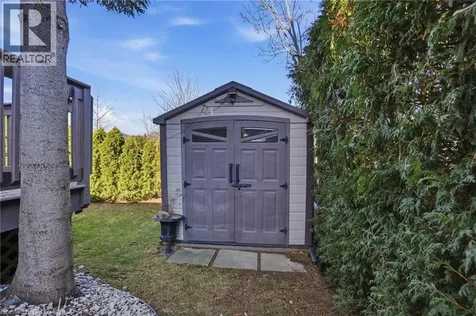 32 Highbury Drive Stoney Creek ON L8J 2T4