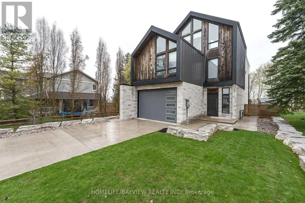 16 Windsor Drive Whitchurch-stouffville ON L4A 7X3