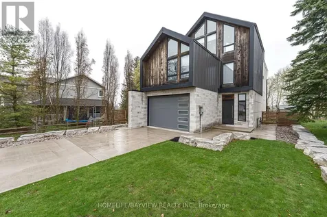 16 Windsor Drive Whitchurch-stouffville ON L4A 7X3
