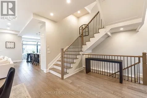 16 Windsor Drive Whitchurch-stouffville ON L4A 7X3