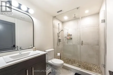 16 Windsor Drive Whitchurch-stouffville ON L4A 7X3