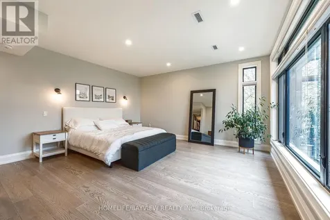 16 Windsor Drive Whitchurch-stouffville ON L4A 7X3