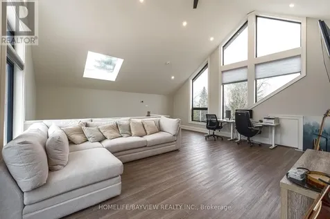 16 Windsor Drive Whitchurch-stouffville ON L4A 7X3