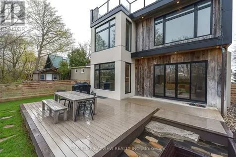 16 Windsor Drive Whitchurch-stouffville ON L4A 7X3