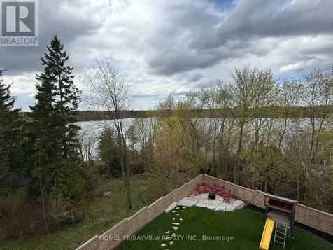 16 Windsor Drive Whitchurch-stouffville ON L4A 7X3