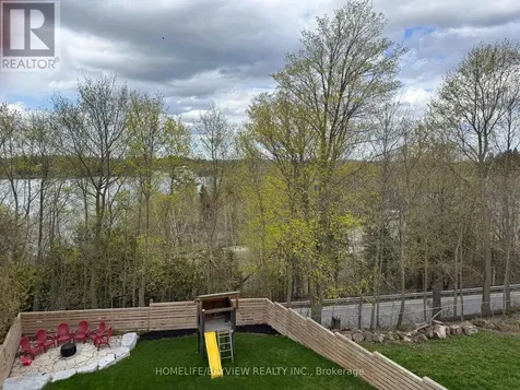 16 Windsor Drive Whitchurch-stouffville ON L4A 7X3