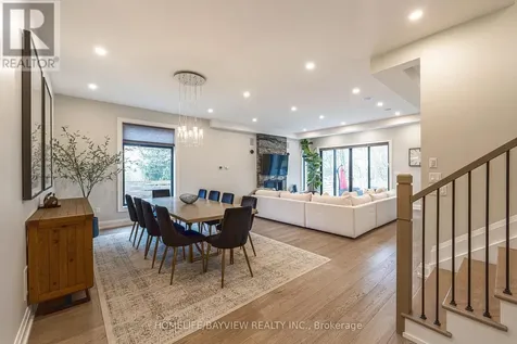 16 Windsor Drive Whitchurch-stouffville ON L4A 7X3