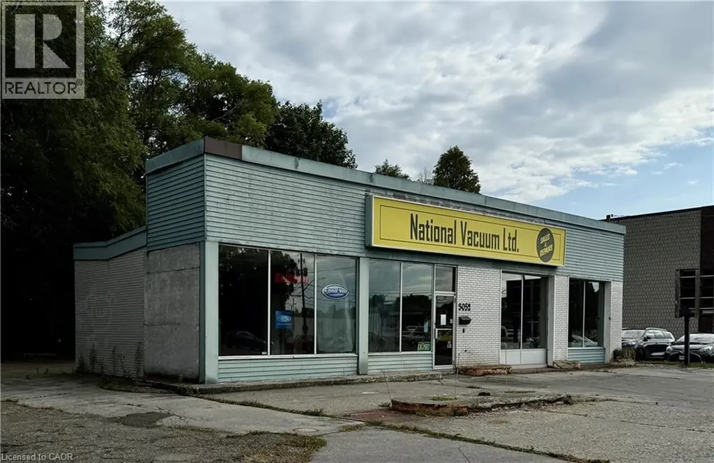3052 New Street Burlington ON L7N 1M5