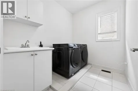 20 Zimmerman Waterdown ON L8B 1Y9