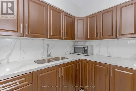 3533 Derry Road East Mississauga (malton) ON L4T 1B1