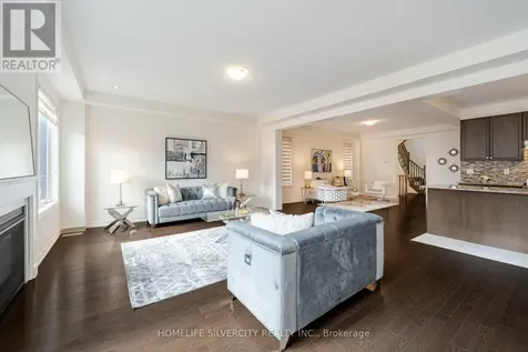 24 Dumaine Street Whitby ON L1P 0G8