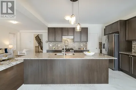 24 Dumaine Street Whitby ON L1P 0G8