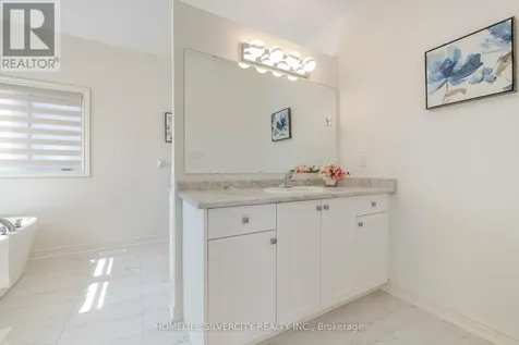 24 Dumaine Street Whitby ON L1P 0G8