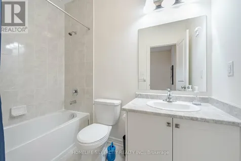 24 Dumaine Street Whitby ON L1P 0G8