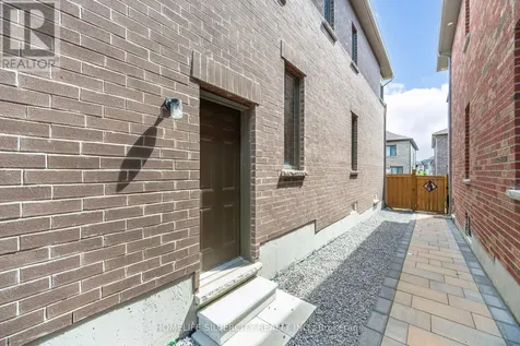 24 Dumaine Street Whitby ON L1P 0G8