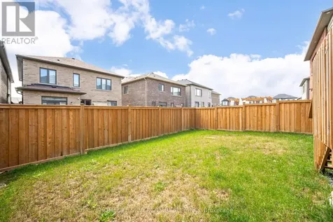 24 Dumaine Street Whitby ON L1P 0G8