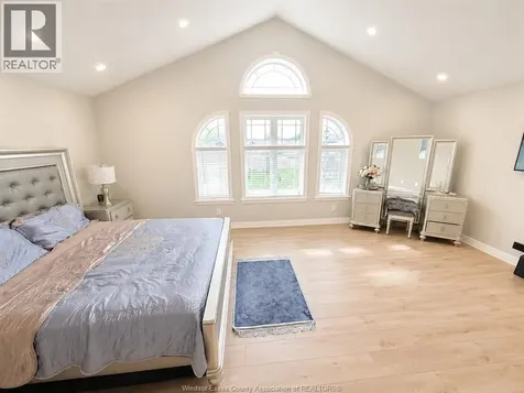 242 Donald Crescent Belle River ON N8L 0P2