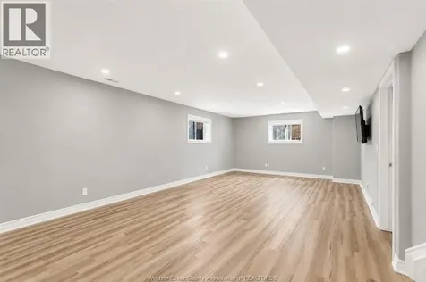 242 Donald Crescent Belle River ON N8L 0P2