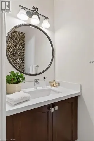 29 Gaines Avenue Dundas ON L9H 7M4