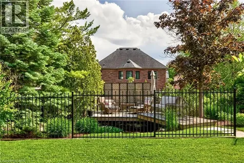 29 Gaines Avenue Dundas ON L9H 7M4