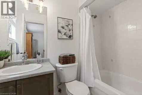 29 Gaines Avenue Dundas ON L9H 7M4