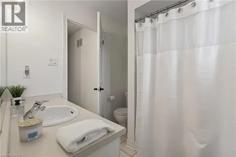 29 Gaines Avenue Dundas ON L9H 7M4