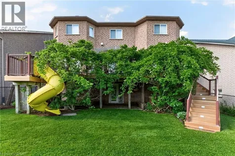 29 Gaines Avenue Dundas ON L9H 7M4