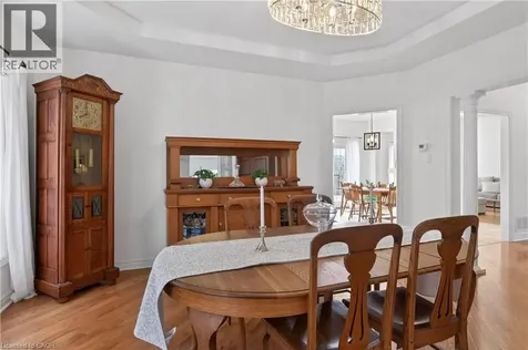 29 Gaines Avenue Dundas ON L9H 7M4