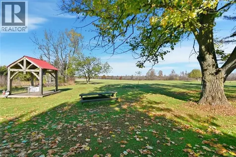 9043 Ridge Road Niagara Falls ON L3B 5N7