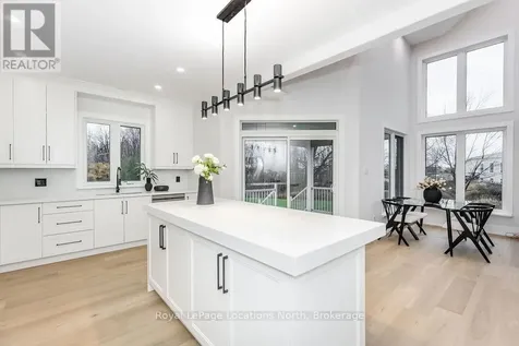 6 Butternut Crescent Wasaga Beach ON L9Z 3S9