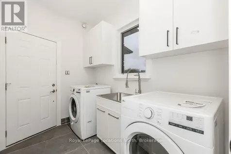 6 Butternut Crescent Wasaga Beach ON L9Z 3S9
