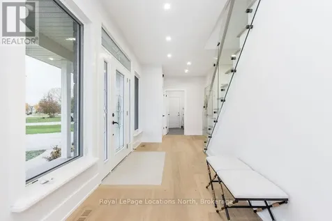 6 Butternut Crescent Wasaga Beach ON L9Z 3S9