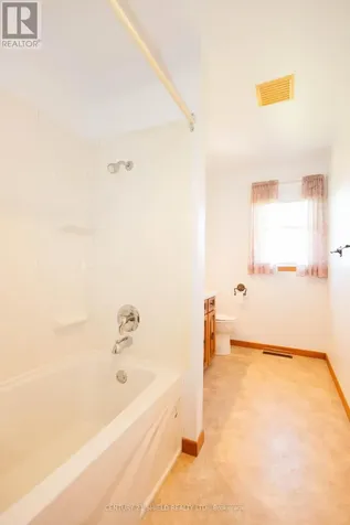 901 Laflin Street Cornwall ON K6J 5J3