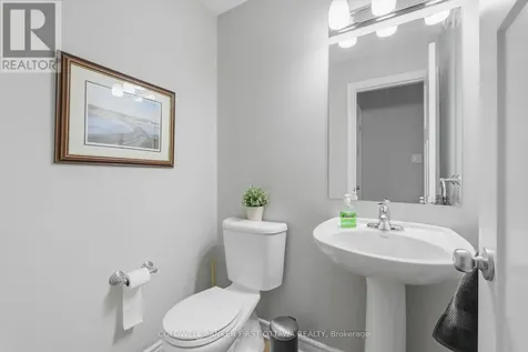 283 Titanium Private North Ottawa ON K1C 0A5