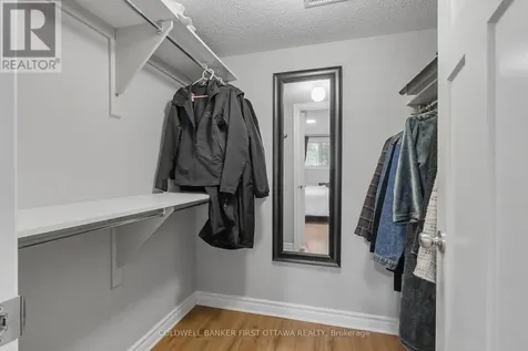 283 Titanium Private North Ottawa ON K1C 0A5