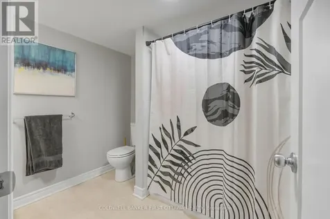 283 Titanium Private North Ottawa ON K1C 0A5