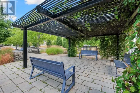 283 Titanium Private North Ottawa ON K1C 0A5