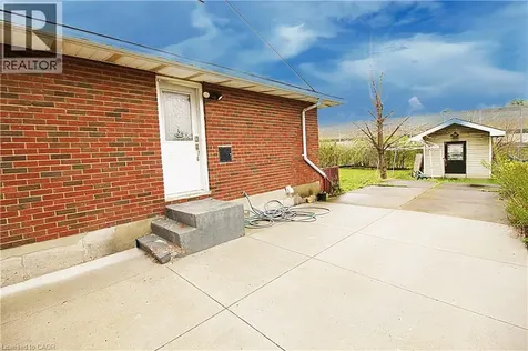 51 Glengarry Road St. Catharines ON L2T 2V4