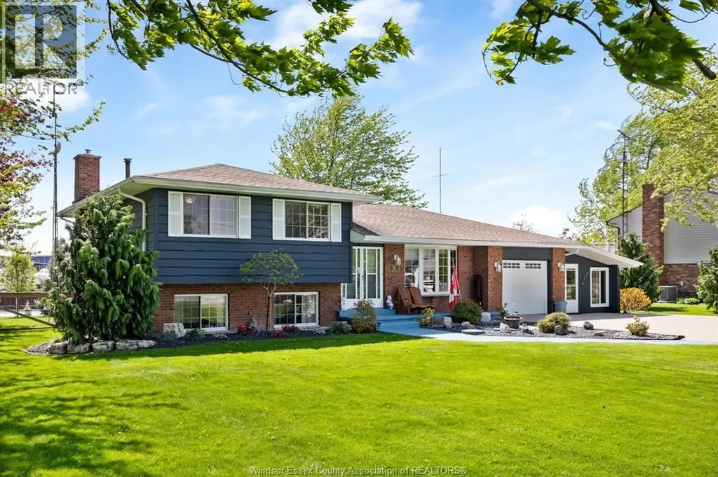 19085 Blue Water Avenue Lakeshore ON N0P 2L0