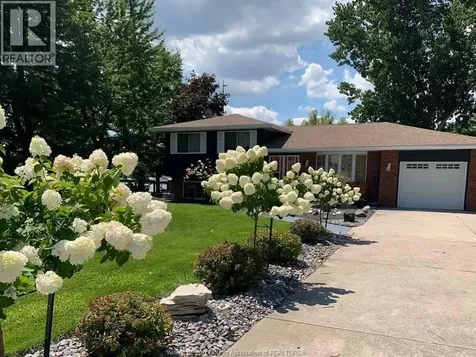 19085 Blue Water Avenue Lakeshore ON N0P 2L0