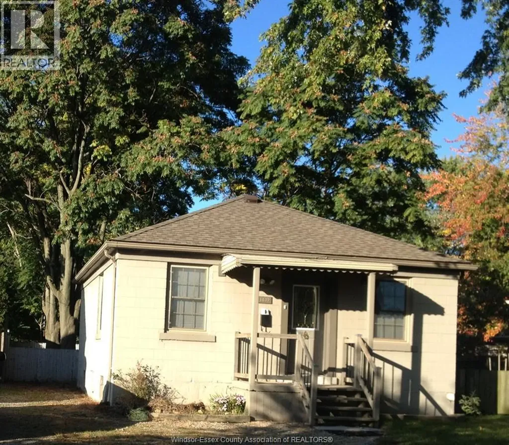 1819 Byng Windsor ON N8W 3E1